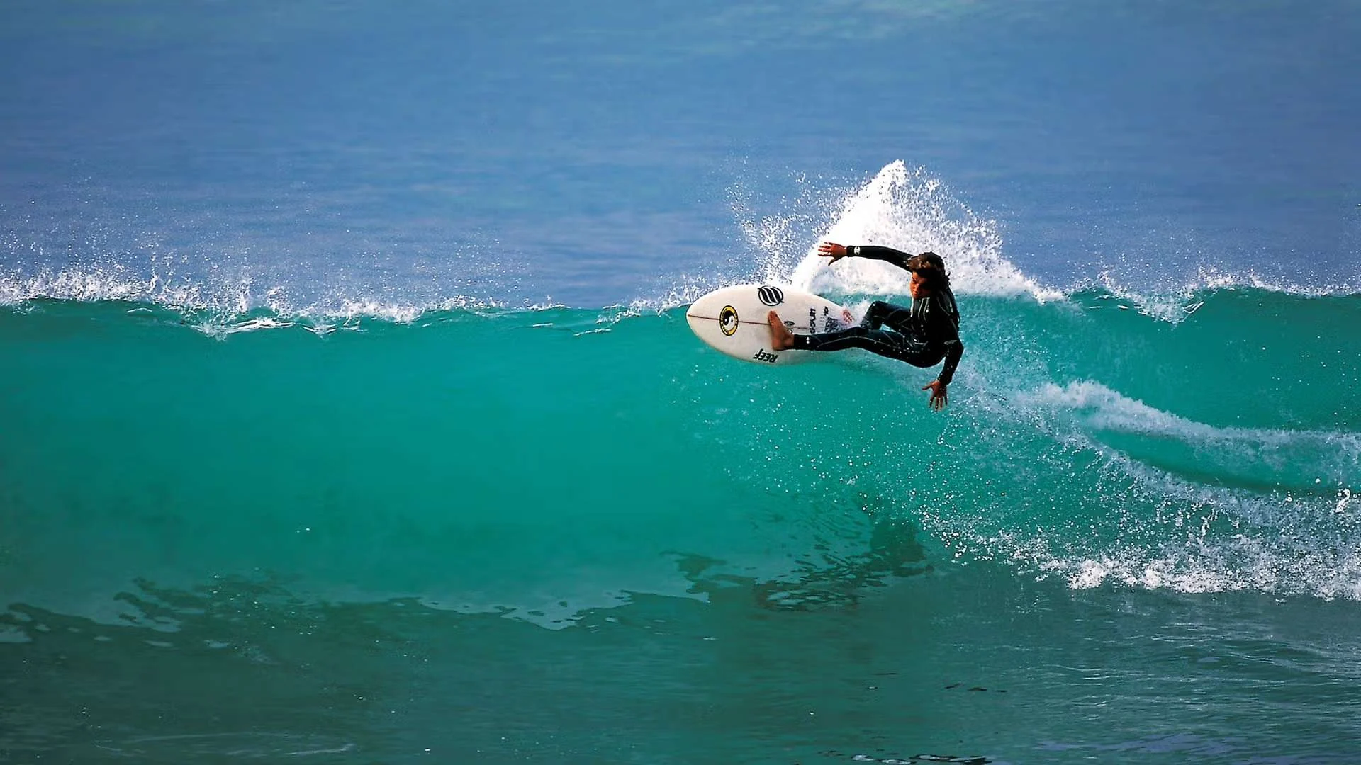 Surf Taghazout + Agafay Desert: 2-Day Waves & Dunes Tour